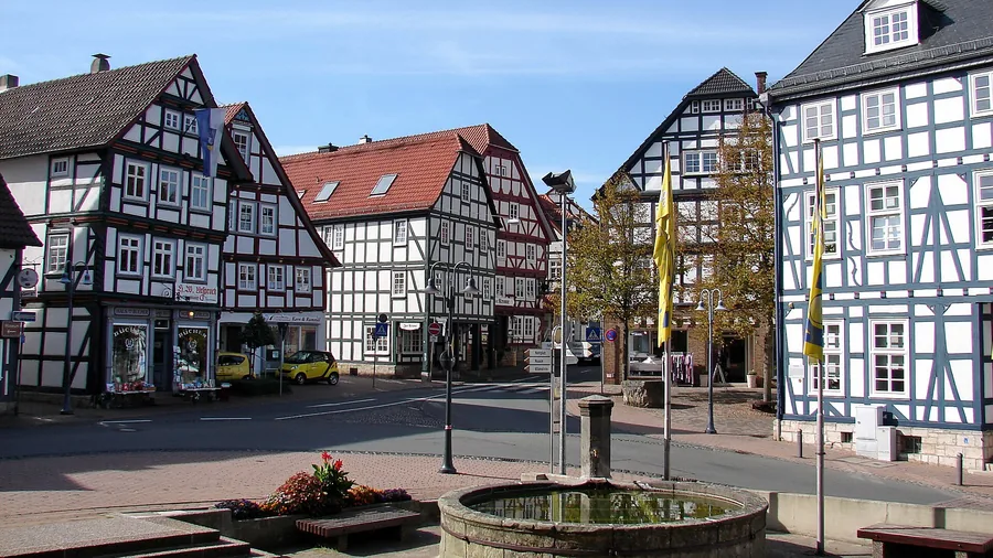 Fachwerkhäuser am Rathausvorplatz in Korbach